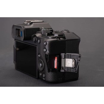 Canon-EOS-R8-II-6