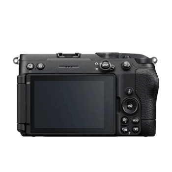 nikon-z5-iic-den-kit-24-200mm-1